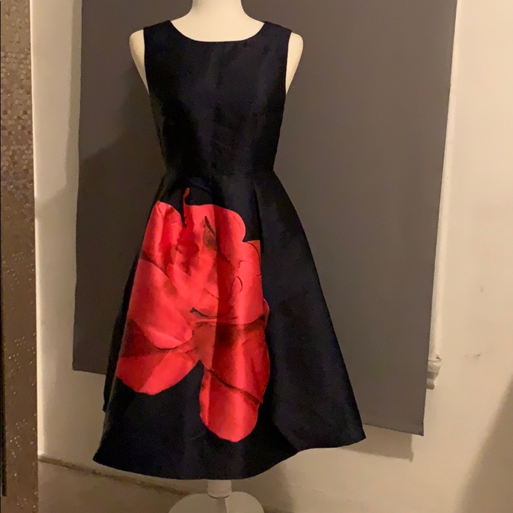 Timeless Navy Rose Dress 👗
